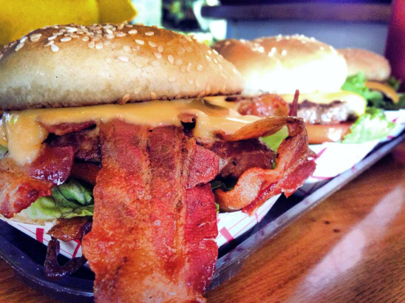 burger with bacon